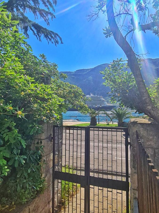 Promenade suite Kotor Bagian luar foto